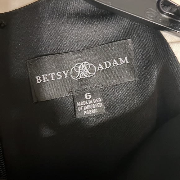 Bestsy Adam formal gown size 6 - Picture 4 of 7